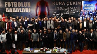 Futbolun babaları, sahaya çıkıyor