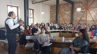 Genç elçiler İzmir'in geleceği için proje üretiyor