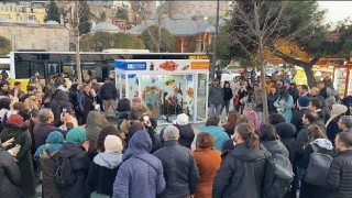 İlklerin Belediyesi Üsküdar, Türkiye&#39;nin İlk &apos;&#39;Sokak Müzik Kulübesi&#39;&#39;ni Hayata Geçirdi
