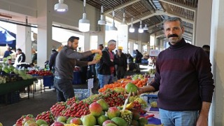 Kemer Kapalı Pazar Yeri Projesi&#39;ne esnaf ve vatandaştan tam not