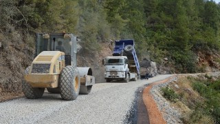 Kırsal mahalle yollarına 123 milyon liralık yatırım