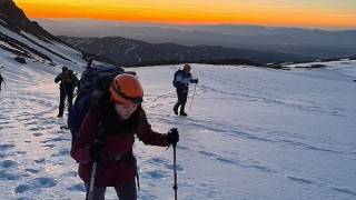 TEV Mezun Bursiyeri Müge Naoko Gönül, Kızlar İçin Kilimanjaro Dağı'na Tırmanacak