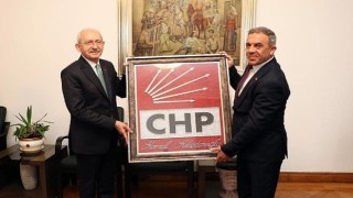 Beydağ Belediye Belediye Başkanı Feridun Yılmazlar, Kılıçdaroğlu nu Ziyaret Etti