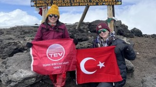 Kilimanjaro nun Zirvesi Kız Öğrencilerin Geleceğine Umut Oldu