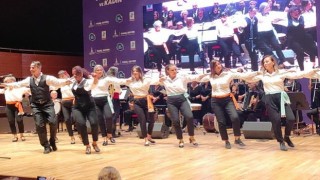 Mübadelenin 100. yılında kadın sempozyumu düzenlendi “İzmir acıyı güce dönüştüren kadınların elleri üzerinde yükseliyor”