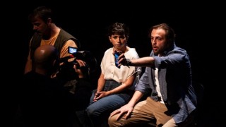 ENKA Sanat imzası taşıyan tiyatro oyunu “Nuh&#39;un Gemisini Aramak” yeniden sahnelerde!