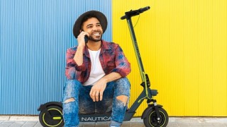 Dünyaca ünlü ABD li yaşam tarzı markası Nautica, şimdi E-Scooter, Tüketici Elektroniği ve Kişisel Bakım Ürünleri ile Türkiye pazarında da satışta.