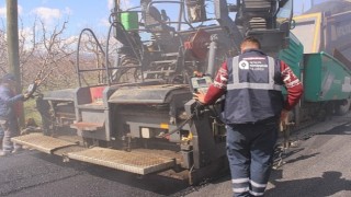 Elmalıda sıcak asfalt çalışması