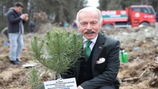 Fidanlar deprem şehitleri için dikildi