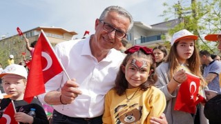 Gaziemirde 23 Nisan coşkusu