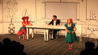 “Kocasını Son Kez Pişiriyor” ve Bodrum Seyircisine Veda Ediyor