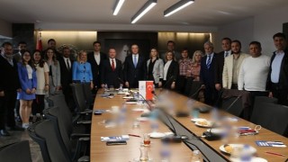 Milletvekili Adayları Genç Girişim ve Yönetim Derneğini ziyaret etti
