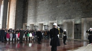 TEGV Cumhuriyetin 100.yılında Atatürkün Huzurunda