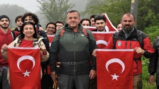 19 Mayısı Uludağda yürüyüş yaparak kutladılar