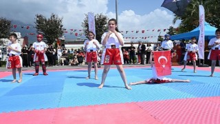 Kemerde 19 Mayıs Atatürk'ü Anma, Gençlik ve Spor Bayramı töreni yapıldı