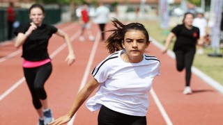 Semra Aksu Atletizm Pistinde bayram coşkusu!
