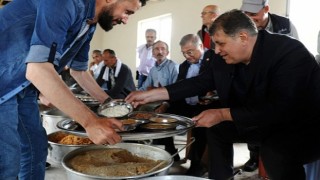 Sındır ve Tugay, bolluğa kepçe salladı