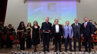 ETİSAN HOLDİNG “Klasik Müzik 101” Projesini Hayata Geçirdi