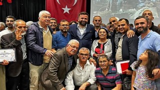 Hakan Kalfaoğlu üstün başarı gösteren partililere teşekkür etti