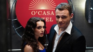 Kerem Bürsin ve Hafsanur Sancaktutanın başrollerinde yer aldığı...