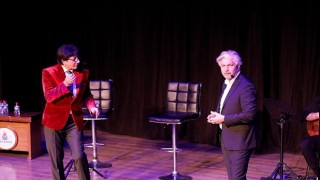 Süheyl ve Behzat Uygur kardeşler Nevşehirlileri kahkahaya boğdu