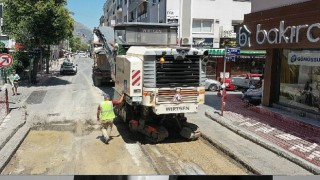Aydın Büyükşehir Belediyesi Sökenin yollarını yeniliyor 