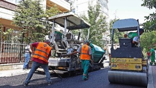 Çankaya da asfalt çalışmaları hız kesmeden devam ediyor 