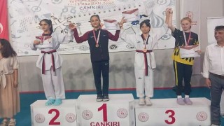 İzmirin şampiyon öğrencileri