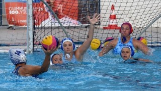 İzmirin spor tesislerine uluslararası ilgi