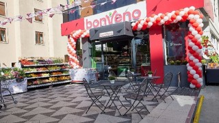 Yeme içme çözümleri ile market ürünlerini bir arada sunan BonVeno, İstanbul da açıldı