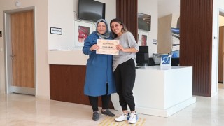 55 yaşındaki kadın, sporla bastonunu attı