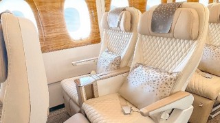 Emirates Premium Economy, ilk hizmet yılında kabin sınıfının ayrıcalıklarını deneyip keyfini çıkaran 160.000'den fazla yolcuyla göz kamaştırdı