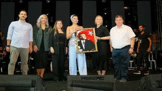 İzmir Kınıkta 30 Ağustos apos Zafer Konseri ile Kutlandı