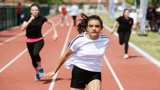 Semra Aksu Atletizm Parkı 1 yılda binlerce Karşıyakalıyı atletizm ile tanıştırdı