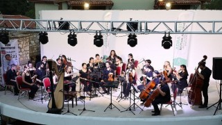 Tayfun Canlı: Kültür ve sanatın yanındayız!