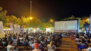 Türk Telekom Primeın bir yaz klasiğine dönüşen açık havada sinema keyfi başladı