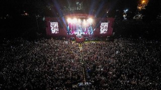 92. İzmir Enternasyonal Fuarında yıldız yağmuru