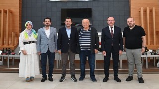 AK Parti Konya Milletvekili Altunyaldız ile Başken Pekyatırmacıdan pazar ve sanayi ziyareti