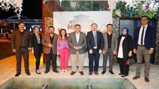 Kınık Belediyesi;nden Üniversiteyi Kazanan Gençlere Eğlenceli Buluşma Gecesi