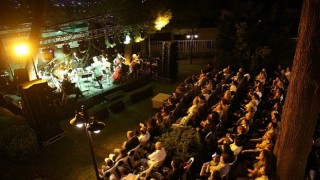 Selim Sırrı Paşa Konağından Doğu-Batı Tınıları Yükseldi