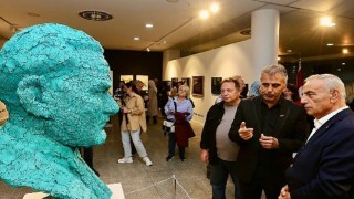 50 duayen sanatçıdan cumhuriyetin 100.yılına armağan 100 eser