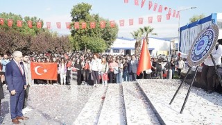 Ege Üniversitesinde “Cumhuriyetin 100 Yılı Anıtı” törenle açıldı