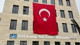 İSU, Türk Bayraklarıyla donatıldı