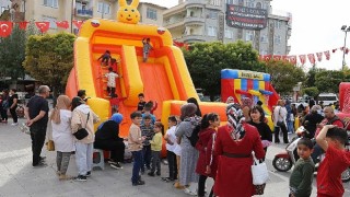 Karaman Belediyesinden çocuklara cumhuriyet bayramı hediyesi