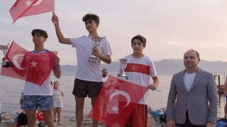 Karşıyakada 100 yıl coşkusu Körfeze taşındı