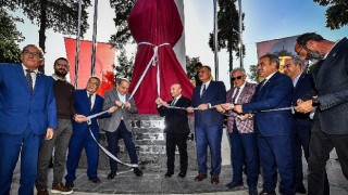 Tire Cumhuriyet Meydanında Atatürk heykeli açıldı