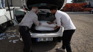 61 bin 885 arı kovanına şeker desteği