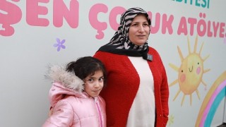 Efes selçukun belevi şen çocuk atölyesinde çocuklar mutlu, aileler keyifli