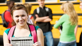 Prof. Dr. Yelkin Diker Coşkun: Karneler Çatışma Konusu Yapılmamalı