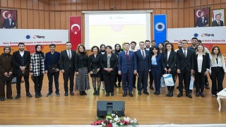 Tüpraşın Batman Üniversitesi iş birliğiyle yürüttüğü Genç Beyinlerde İnovasyon ve Kadın Girişimcilik Programıilk mezunlarını verdi